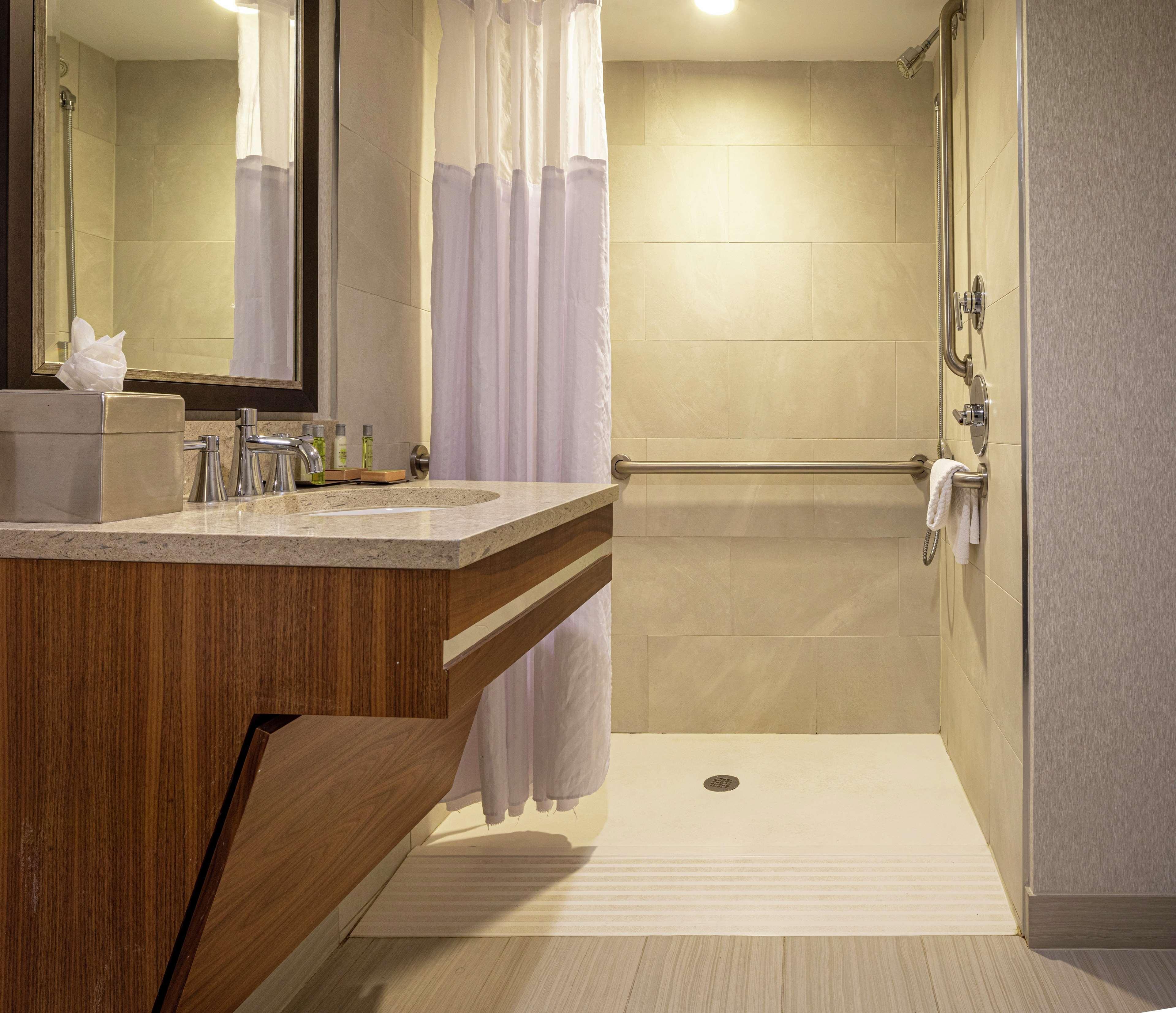 Doubletree By Hilton Pittsburgh-Green Tree Crafton Buitenkant foto