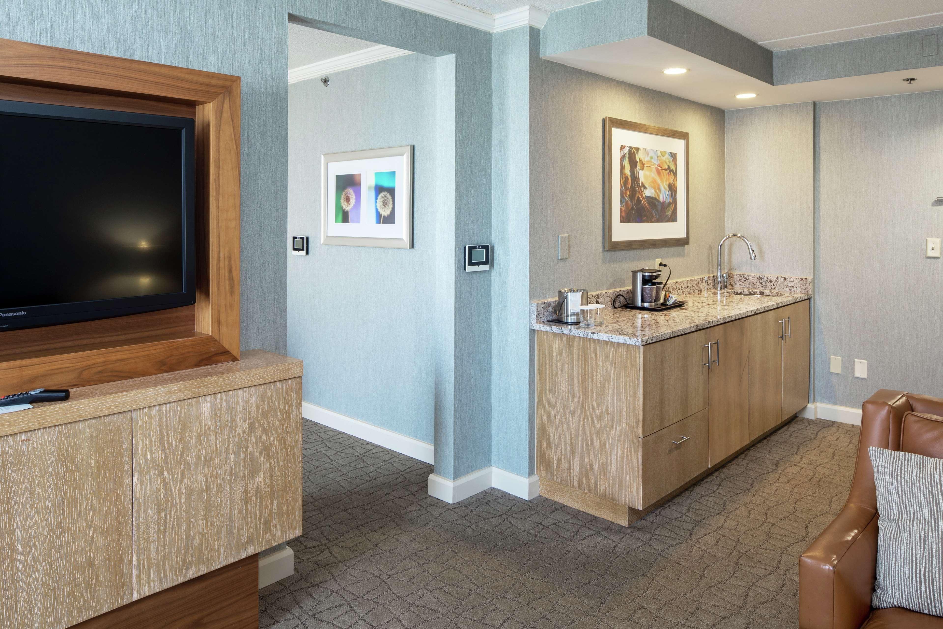 Doubletree By Hilton Pittsburgh-Green Tree Crafton Buitenkant foto
