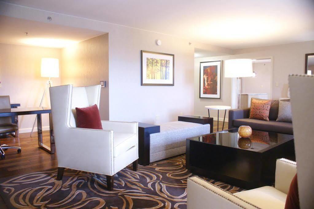 Doubletree By Hilton Pittsburgh-Green Tree Crafton Buitenkant foto